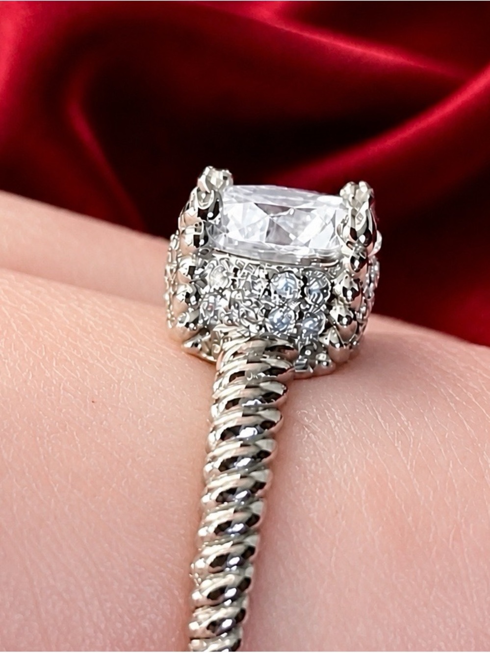 AAA 3.46ctw, Swarovski-grade Austrian Gemstones. Platinum over S925. Brand new.